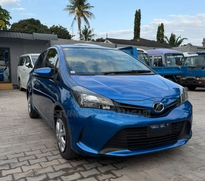 Toyota Vitz 2014 Blue