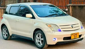 Toyota IST 2005 White