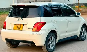 Toyota IST 2005 White