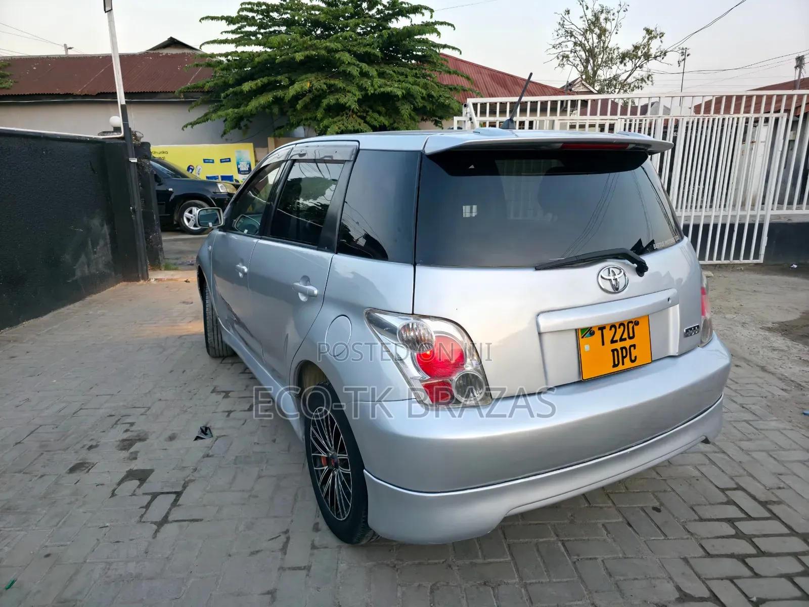 Toyota IST 2005 Silver