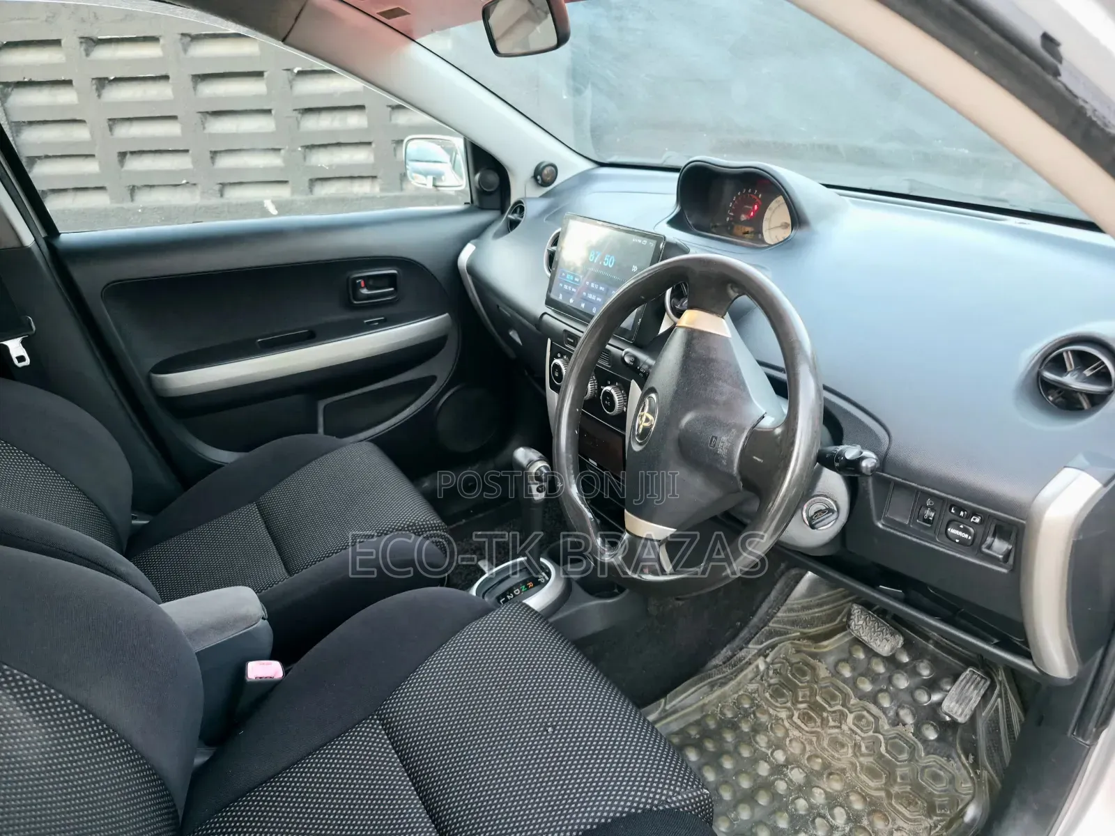 Toyota IST 2005 Silver