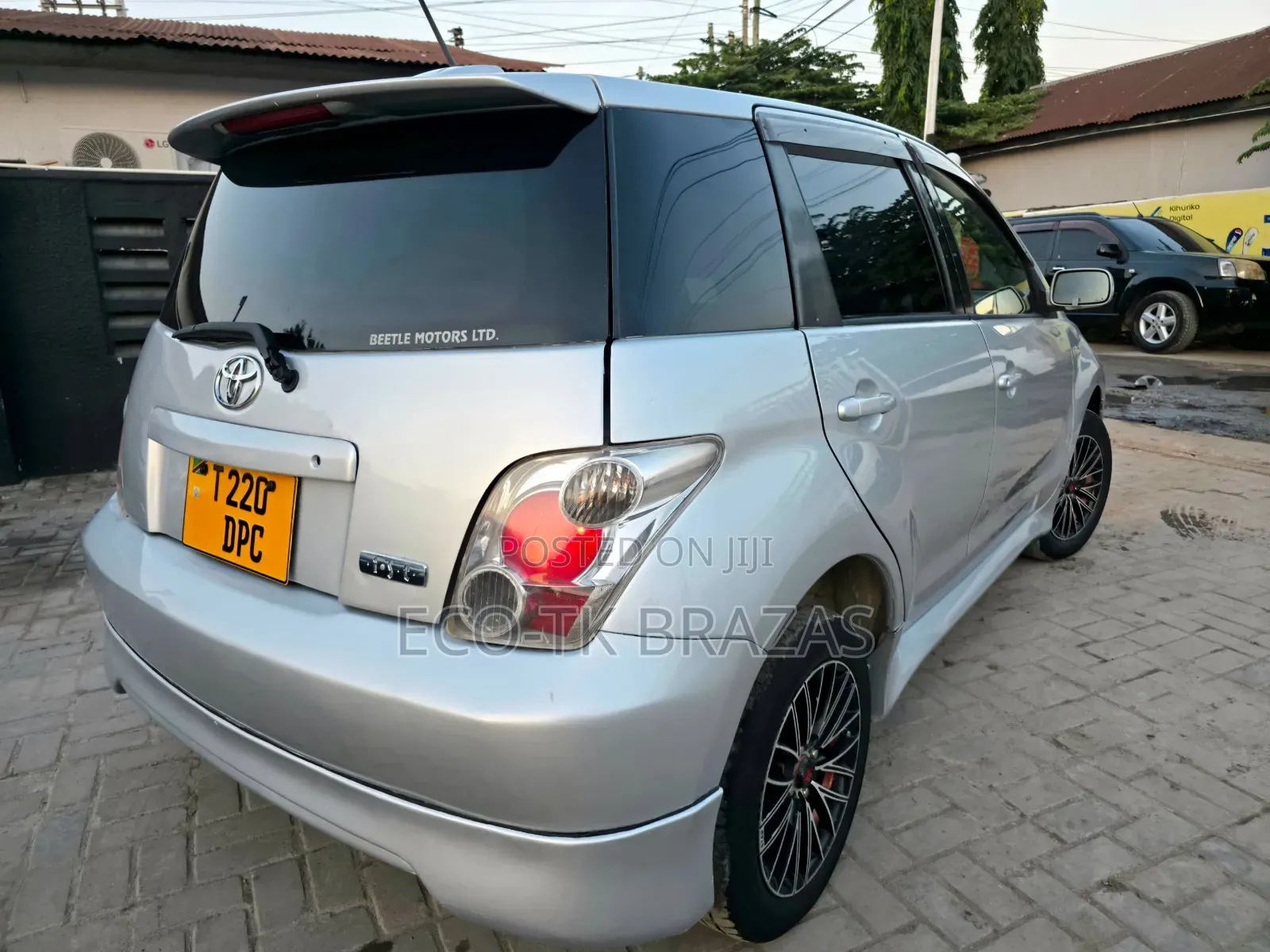 Toyota IST 2005 Silver