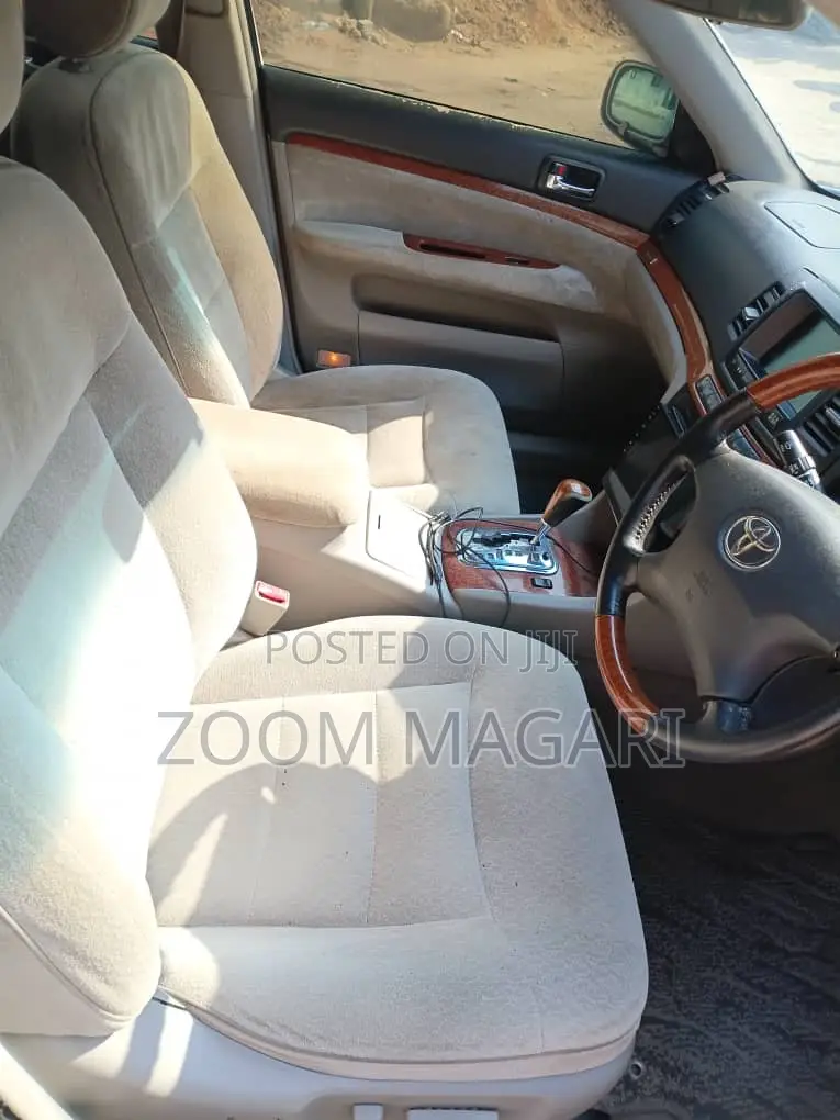 Toyota Mark II 2003 Silver