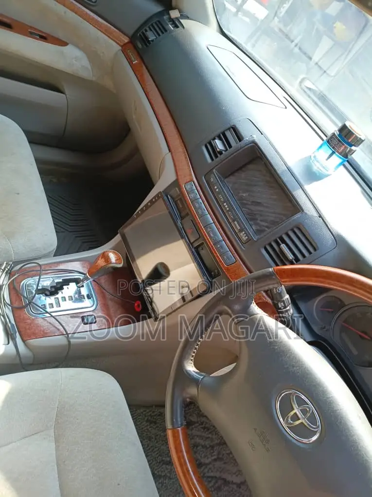 Toyota Mark II 2003 Silver