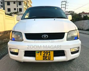 Toyota Noah 2001 White
