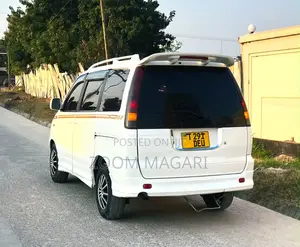 Toyota Noah 2001 White