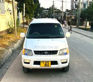 Toyota Noah 2001 White