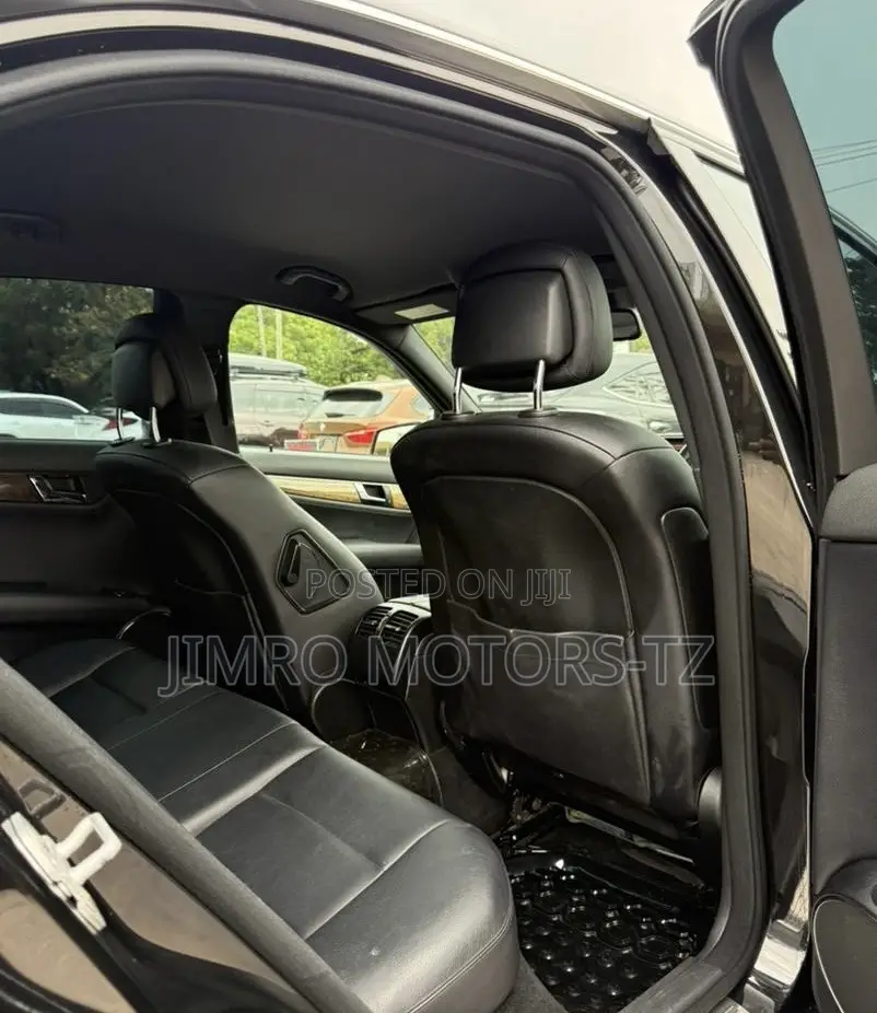 Mercedes-Benz C-Class 2010 Black