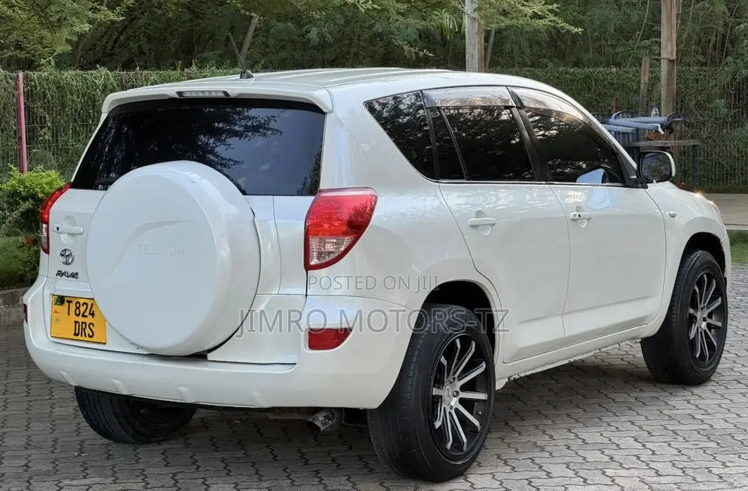 Toyota RAV4 2006 White