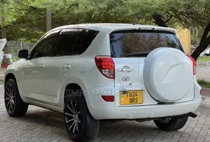 Toyota RAV4 2006 White
