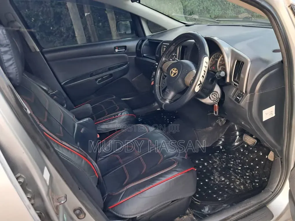 Toyota Wish 2003 Silver
