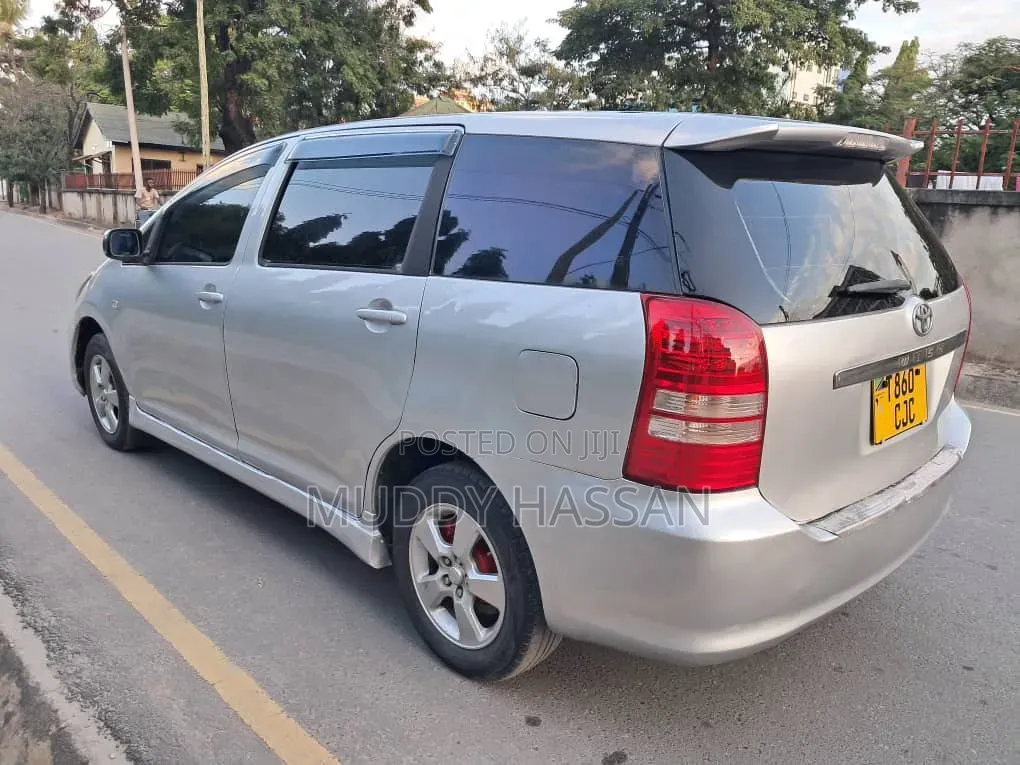 Toyota Wish 2003 Silver