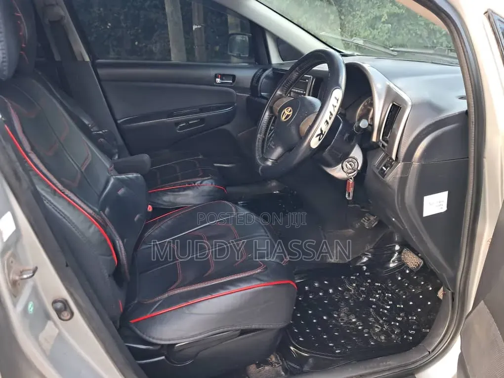 Toyota Wish 2003 Silver