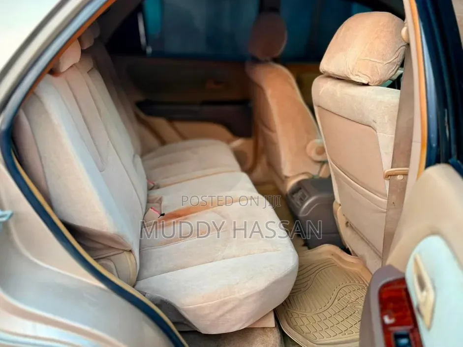 Toyota Harrier 2003 Gold
