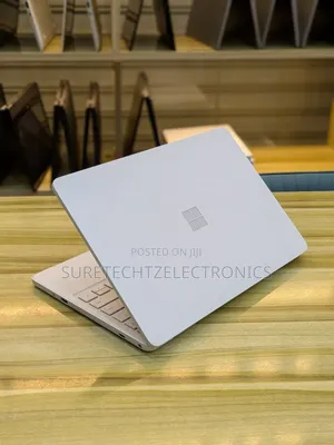 Laptop Microsoft Surface Laptop SE 8GB Intel Celeron SSD 128GB