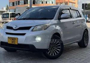 Toyota IST 2007 Silver