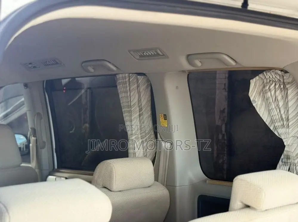 Toyota Noah 2010 White