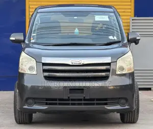 Toyota Noah 2008 Gray