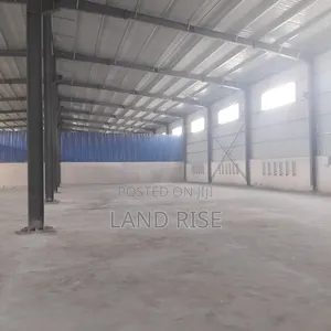 Warehouse Size 1800 SQM in Mandela Road