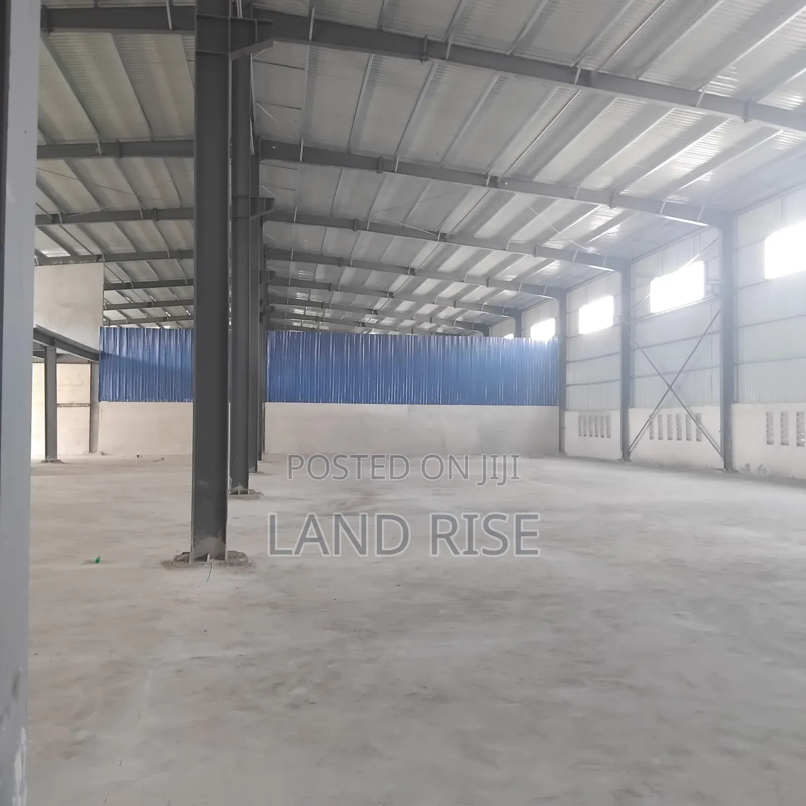 Warehouse Size 1800 SQM in Mandela Road