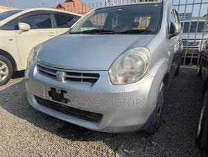 Toyota Passo 2010 Silver