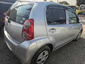 Toyota Passo 2010 Silver