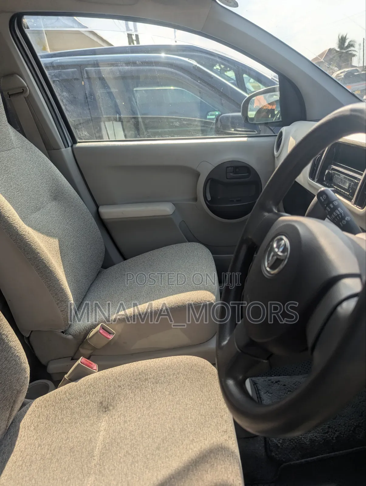 Toyota Passo 2010 Silver