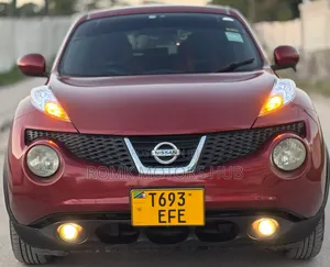 Nissan Juke 2012 Maroon