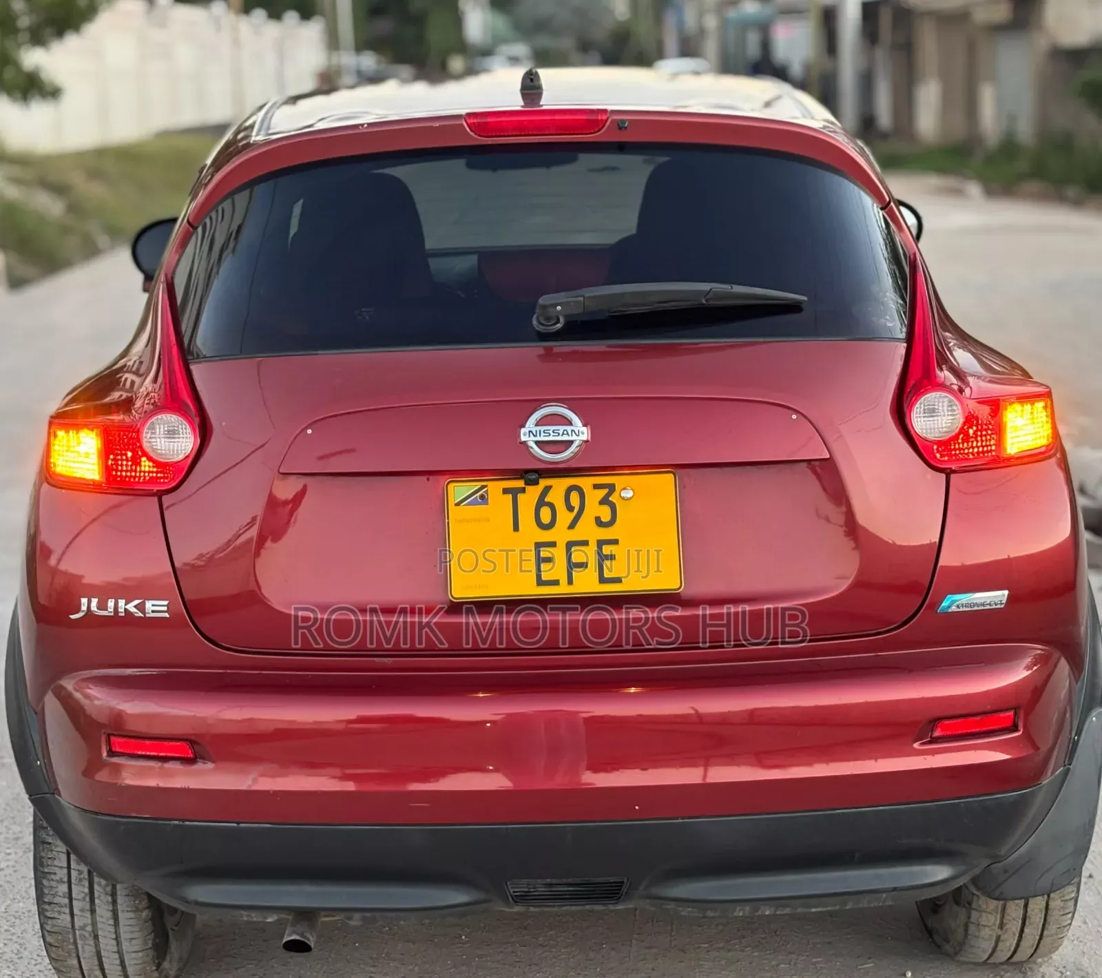 Nissan Juke 2012 Maroon