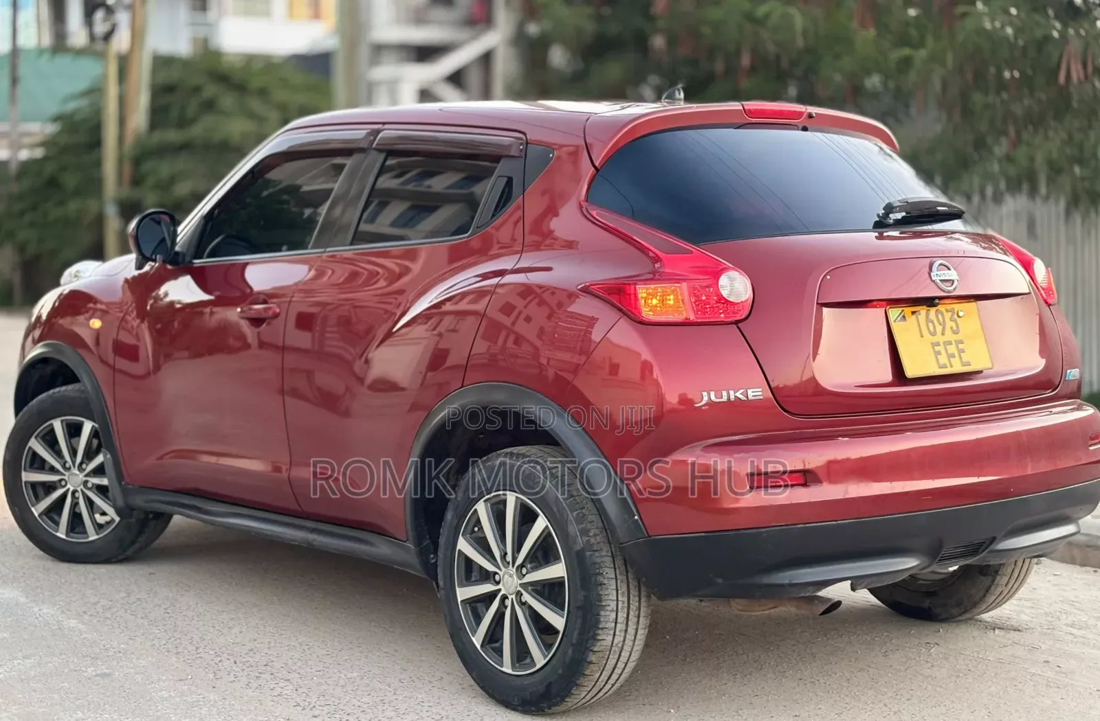 Nissan Juke 2012 Maroon