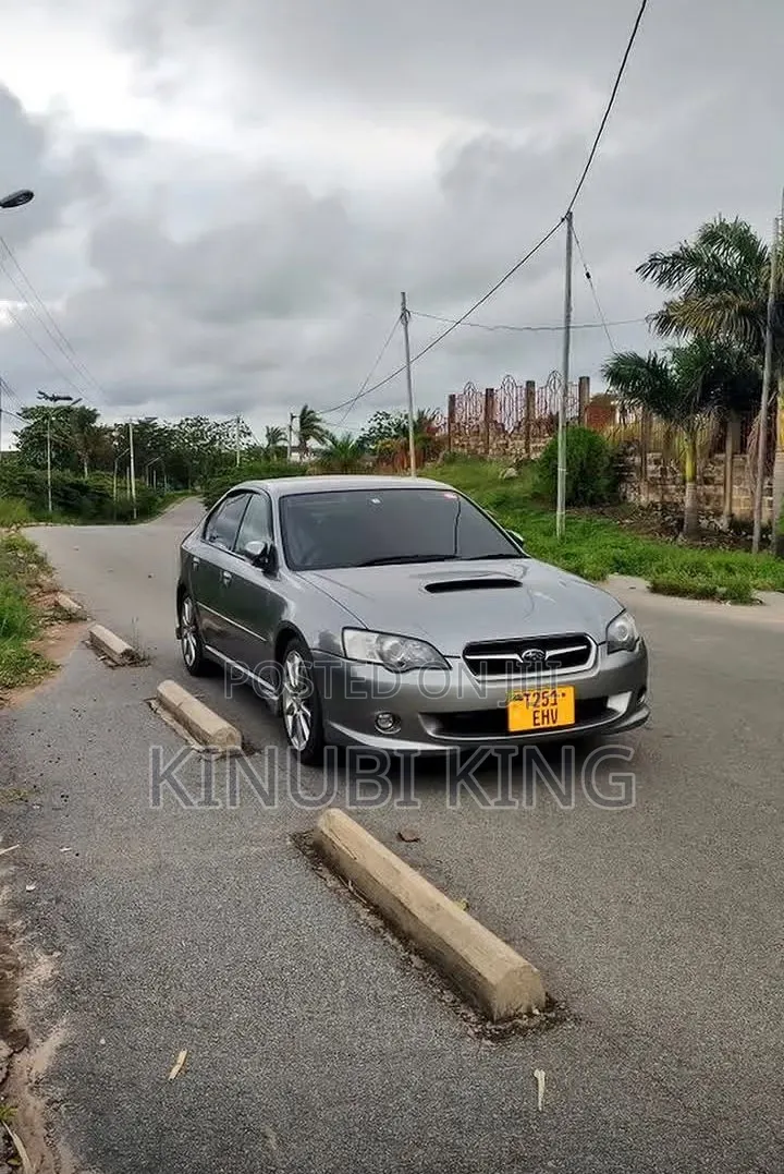 Subaru Legacy 2005 Gray