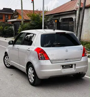 Suzuki Swift 2010 Silver