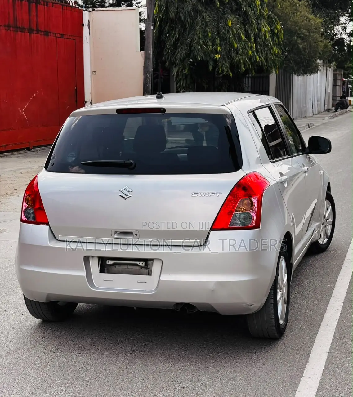 Suzuki Swift 2010 Silver