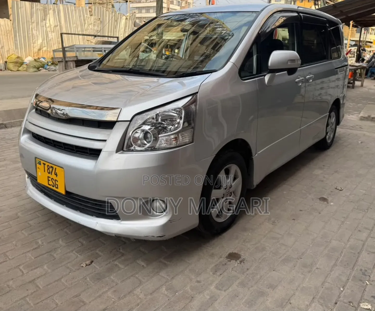 Toyota Noah 2008 Silver