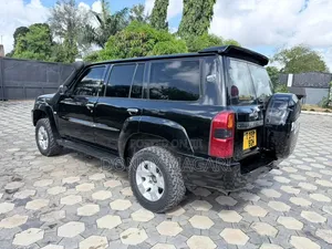 Nissan Patrol 2007 Black