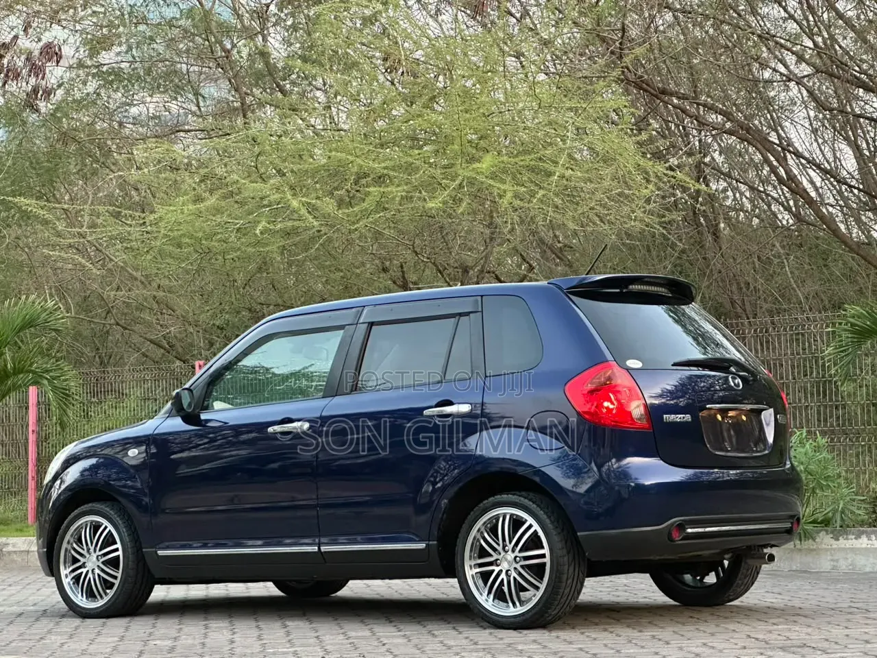 Mazda Verisa 2008 Blue