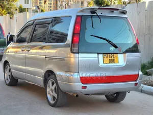 Toyota Noah 2003 Silver