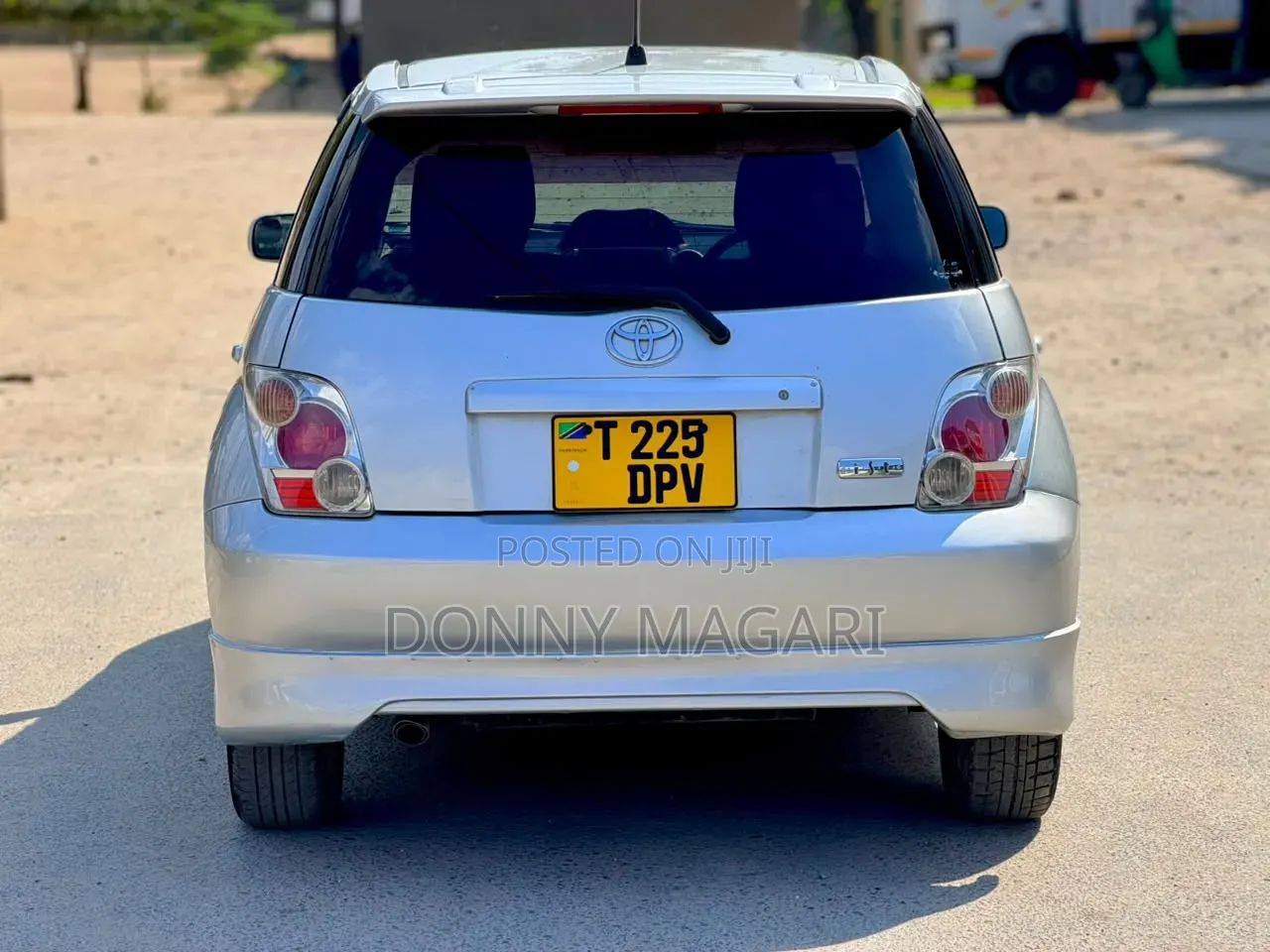 Toyota IST 2003 Silver