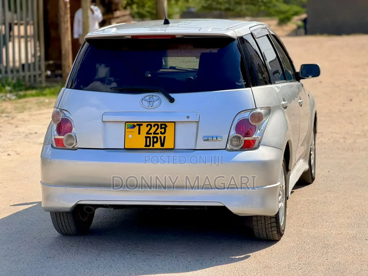 Toyota IST 2003 Silver