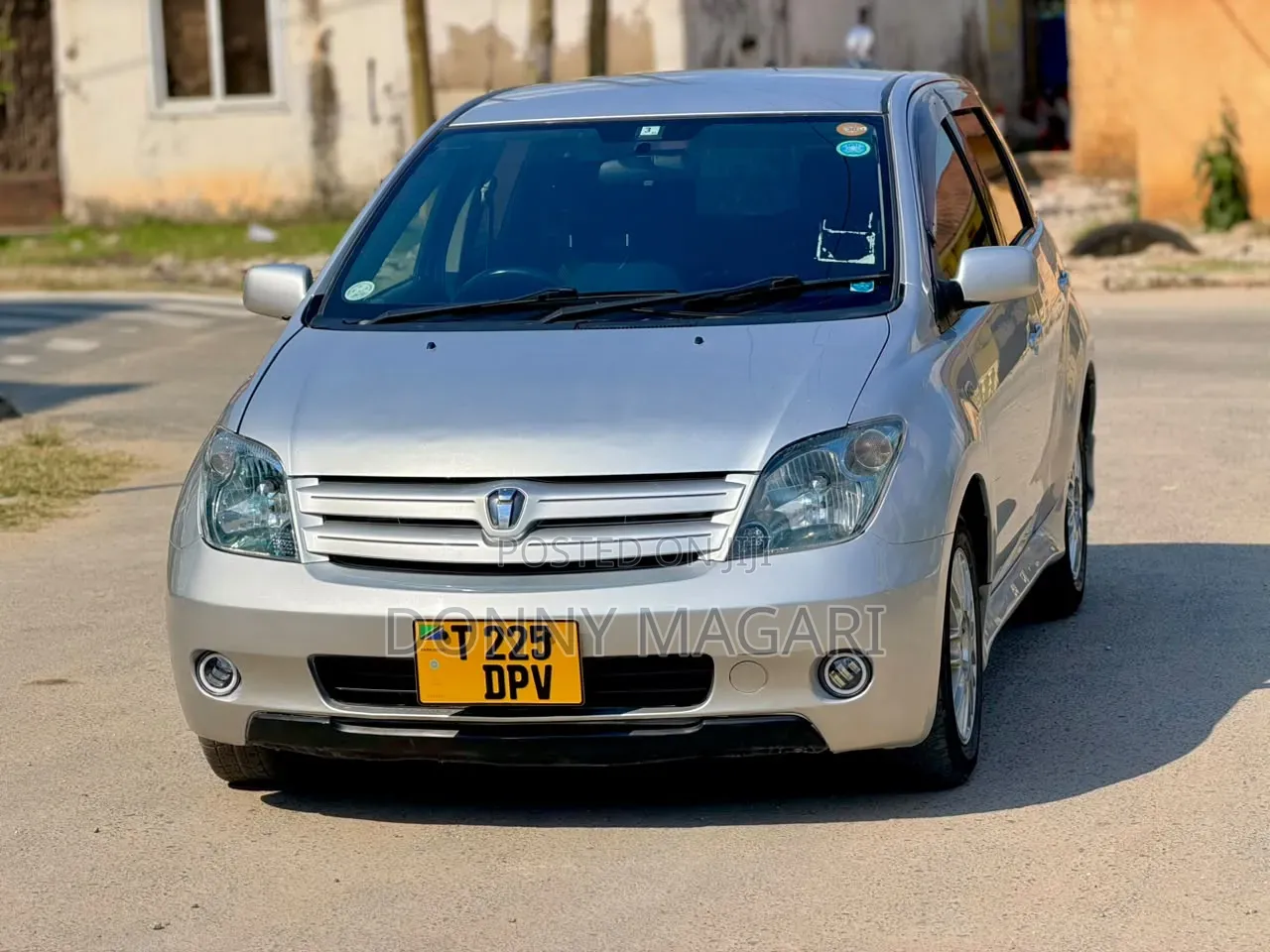 Toyota IST 2003 Silver