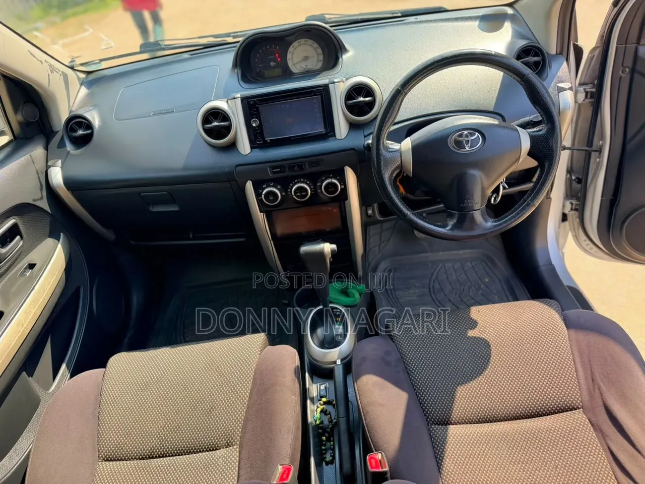 Toyota IST 2003 Silver