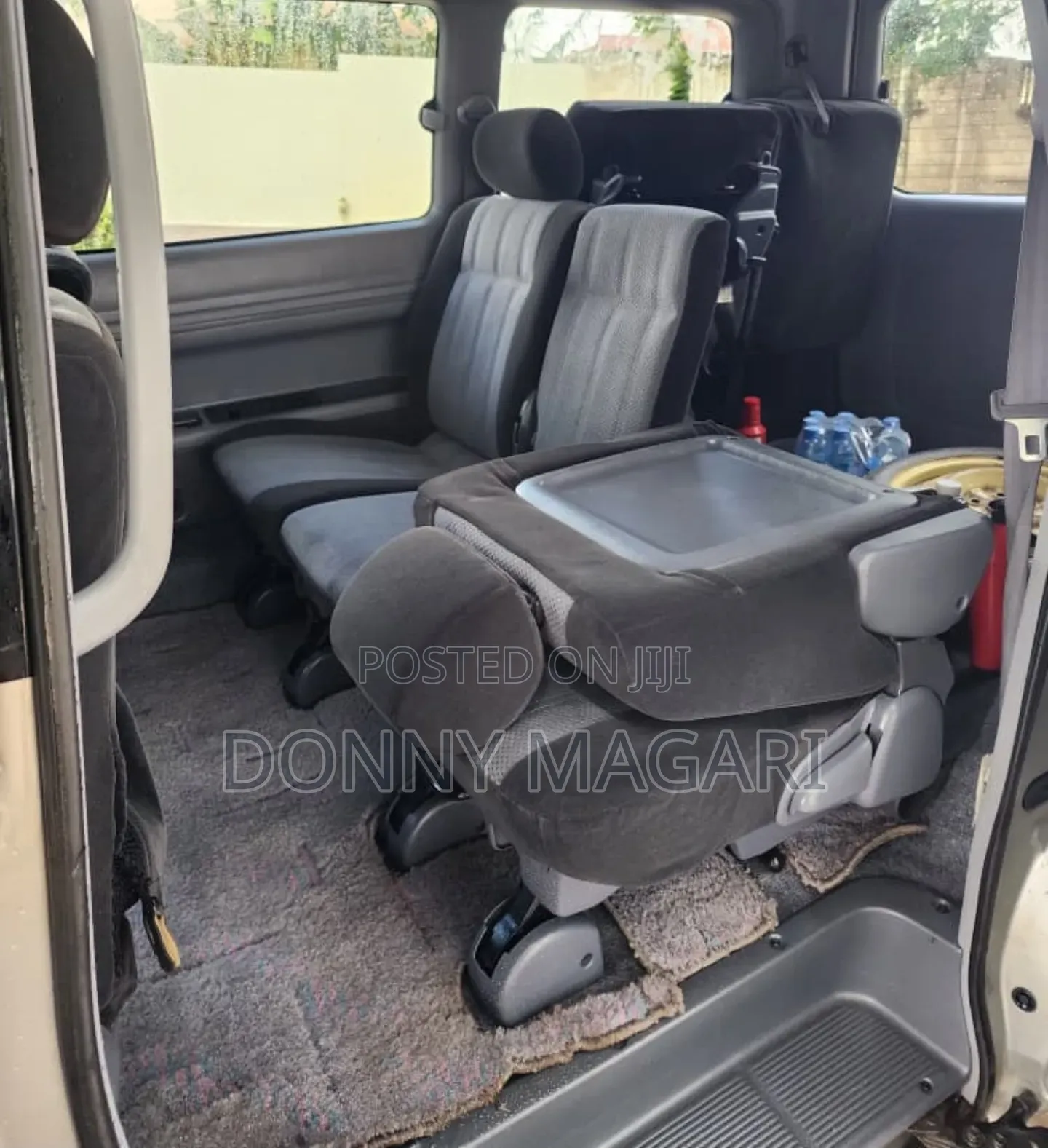 Toyota Noah 2001 Silver