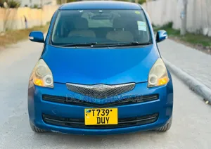 Toyota Ractis 2010 Blue
