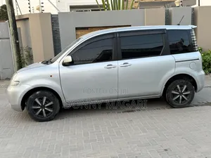 Toyota Sienta 2005 Silver