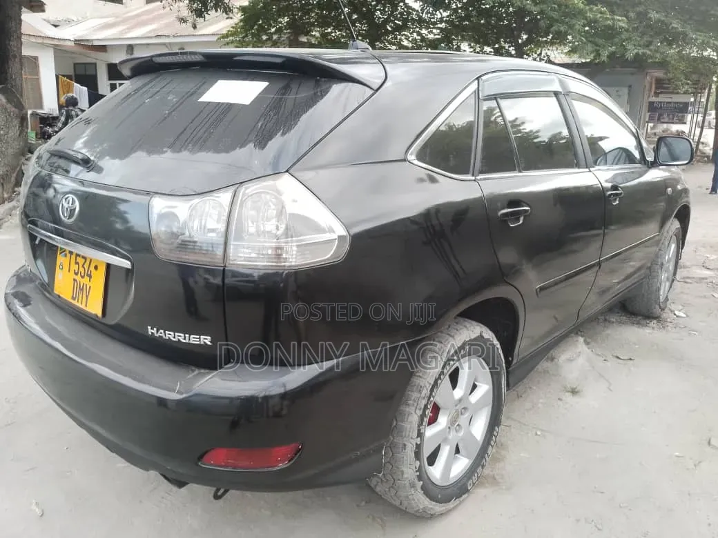 Toyota Harrier 2006 Maroon
