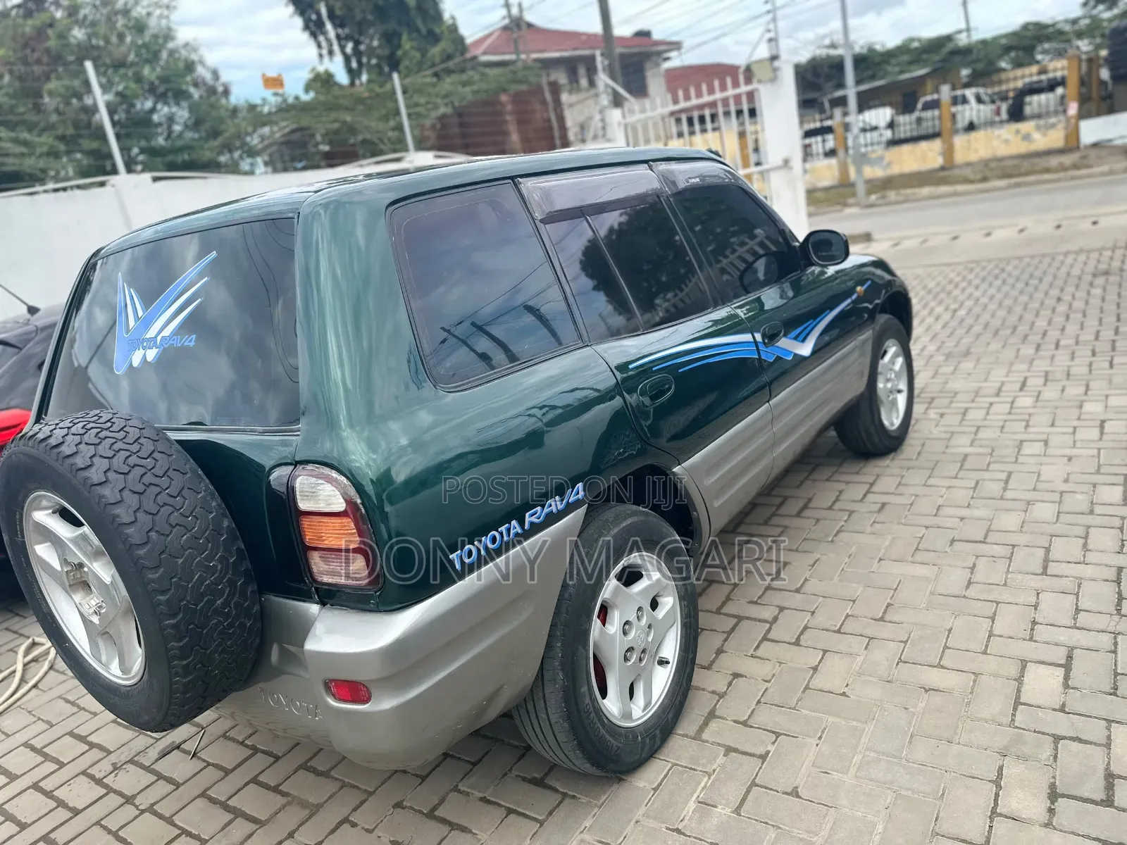 Toyota RAV4 1999 Green