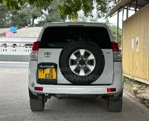 Toyota Land Cruiser Prado 2011 White