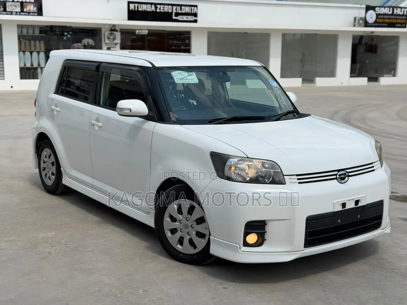 Toyota Corolla Rumion 2009 White