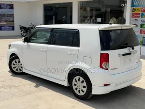 Toyota Corolla Rumion 2009 White