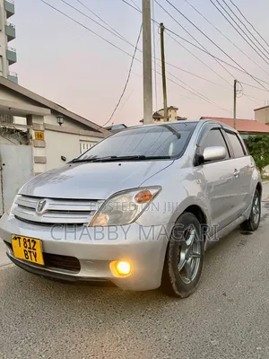 Toyota IST 2003 Silver